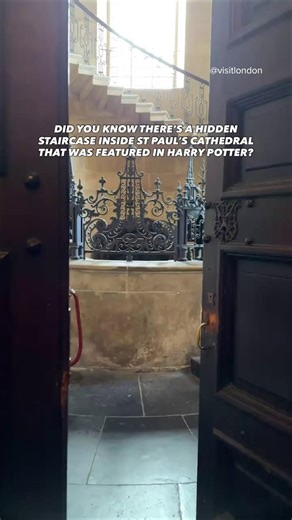 Did you know St Paul’s Cathedral is home to the famous Divination stairwell from the Harry Potter movies? 📽️ As well as being the backdrop to many much-loved films, St Paul's Cathedral is one of London’s most famous cathedrals, where you can discover a spectacular array of art, panoramic views of the London skyline and an even more fascinating history. A masterpiece from Britain’s most famous architect, Sir Christopher Wren, the cathedral is undoubtedly one of London’s most majestic buildings.