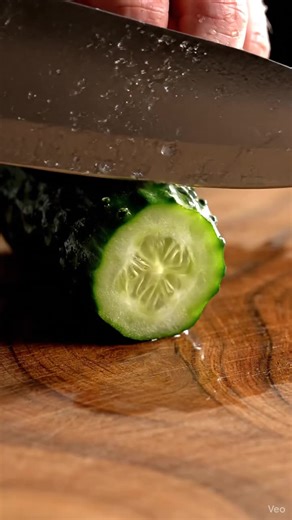 Cutting cucumber ASMR #cucumber #cuttingcucumber #snipasmr #cuttingasmr #asmrforsleep