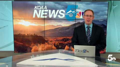 Wildfire shuts down major Colorado highway