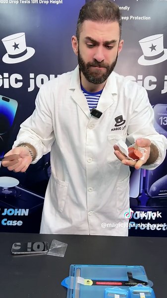 Ordinary tempered glasses break when pinched and cannot protect the screen at all. Magic John screen protector is so strong it can be bent, totally worth getting one.#magicjohn #screenprotector #tiktokmademebuyit #tiktokmademebuy #tiktokshop #losangeles