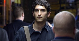 Imagine you couldn't recognize people's faces, and even your own family looked unfamiliar. Lesley Stahl reports on face blindness, a puzzling neurological disorder