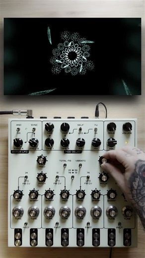 Sakr on Instagram: "Un/l[o]c.’k Made with @somasynths #lyra8 #electronicmusic #digitalart #abstractart #touchdesigner #musicproducer #sounddesign #glitch #av"