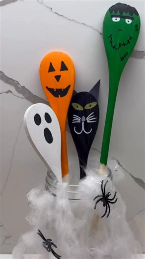 Comment SPOOKY and I’ll send you this craft more Halloween activities your kids will love! These wooden spoon Halloween characters are such a fun, creative craft for kids! Grab a few wooden spoons, paint, and some simple craft supplies to make your favorite spooky friends—think ghosts, witches, black cats, pumpkins, and mummies! It’s an easy, open-ended activity that lets kids design their own characters and then use them for pretend play or as festive Halloween decorations. Comment SPOOKY and I