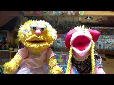 Zoe and Betty Lou Sings Me and My Jacket