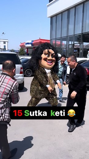 Ayiqlar | Animatorlar | Oformleniya on Instagram: "Muannani yana qatka oboramiz ?😅 🐻Multik qahramonlari, 🎈Afarmleniya Xizmatlarimiz: Raddom, Beshi to’y, Tug’lgan kun, ochilish marosimlari 📞 (88) 182 11 11 Yaxshi kuningizni bizga ishoning📌 __________ #uzbekstar #khiva #telegram_yulduzlari #uzbekstars🇺🇿 #filmuz #megayulduz #tezkor #uzbekistan_inst #tashkent🇺🇿 #tashkentcity #uz_sevgim #urgench #bukhara #instatashkent #andijon #navoi #toshkent #tashkent #tashkentcit #tashkentcity #tashken #