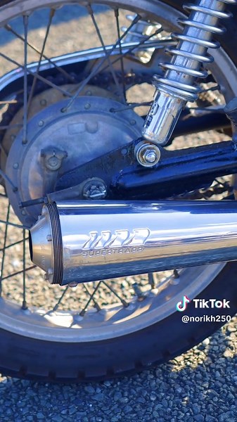 SR500スーパートラップマフラーの魅力