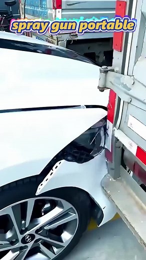 Luar biasa! Semprotan perbaikan ini dengan mudah menghapus goresan dari permukaan mobil Anda dan mengembalikan hasil akhir yang sempurna. ✨Jika mobil Anda tergores, Anda tidak perlu pergi ke bengkel 4S untuk memperbaikinya! Perbaikannya memakan biaya yang besar. ✅ Oleskan cairan perbaikan goresan mobil ajaib dan gosok, maka goresan akan hilang. Cocok untuk semua warna mobil! !