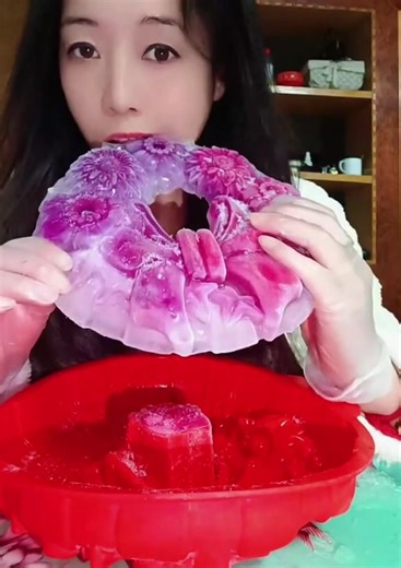 The Delight of Ice Crunching: ASMR Experience