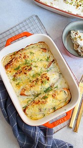 Witlofovenschotel met zalm 🤤 - Op zoek naar een snelle en makkelijke maaltijd? Deze witlof ovenschotel met zalm is super makkelijk te maken en staat binnen no-time op tafel🙌🏻! Perfect voor een doordeweekse avond. Benieuwd naar het recept? Laat een reactie achter met het woord “zalm” en we sturen je een DM met de link👏🏻. Klik op het vlaggetje 🚩 om dit recept op te slaan! #lekkerensimpel #ovenschotel #watetenwevandaag #casserole #easymeals #makkelijkerecepten | Lekker en Simpel recepten