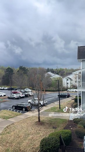 they could’ve cancelled class🙄 #nc #uncc #severeweather #tornado #tornadosiren