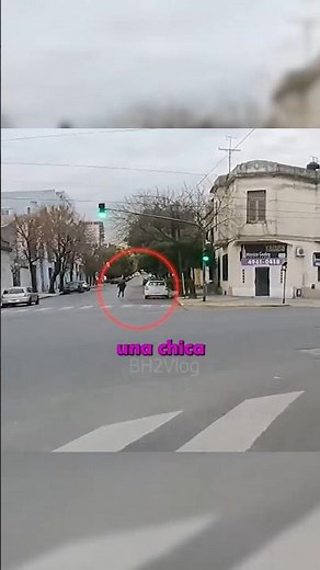 LO PERSIGUIO PARA RECUPERAR EL CELULAR!