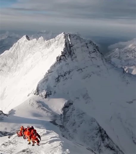 #k2 #mountains #fyp #edit #thepenguin @Eddie Bauer