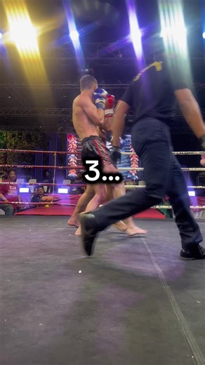 Right hand on command #muaythai #fighting #fyp #knockout