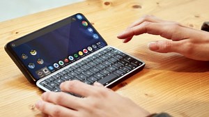 Astro Slide: Neues 5G-Smartphone mit aufschiebbarer Tastatur - Golem.de