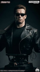 $10,000 TERMINATOR Bust By Queen Studios #hottoyscollectibles #hottoys #terminator #terminator2 #actionfiguresphotography #actionfigures #onesixthscale #onesixthcollector #onesixthfigure #onesixth #toys #collectibles #collection #collection2025 #onesixthcustom | Man of Hot Collectibles