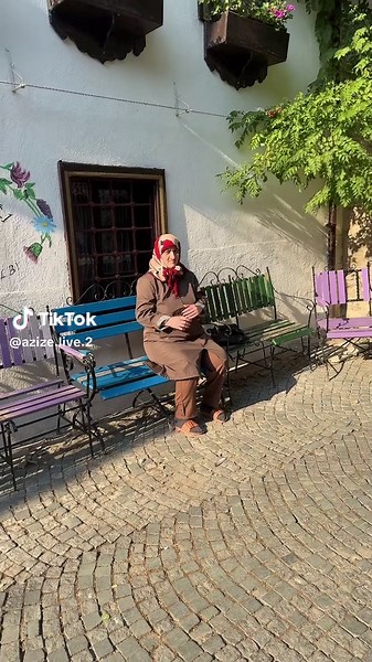 Ah Le Le: An Exploration of Repçi Azize Music