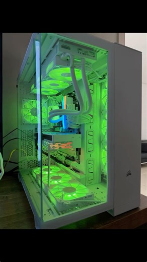 Gabinete gamer Corsair 6500X Montado