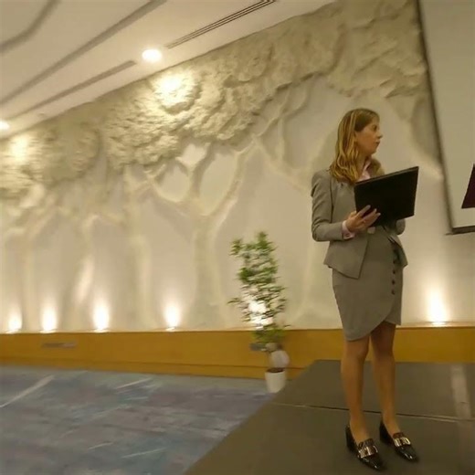 Large Conference Centre in Dublin Airport - Crowne Plaza Redwood Suite