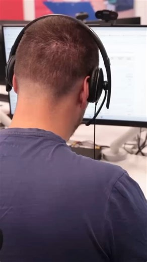 When you call 999 and ask for the fire service, our control operators will ask you lots of questions. This gives our crews more information so they can plan on route and determine the best course of action. Remember to stay calm, answer clearly and know we’re working quickly to help you. 🎥 Here's what happens behind the scenes: 👀 #kfrs #fireservice #control #controlroom #fyp | Kent Fire and Rescue Service