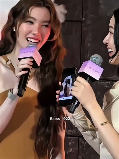 POV: You give her model shots, she gives you meme energy. 😂😂#lingorm