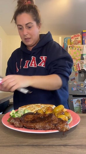 20K views · 451 reactions | Dish up dinner! #dishupdinnerwithme #mealideas #teatime #dishupdinner #dinner #foodtiktok #dishupwit | Thissinglemama Offficial | Facebook