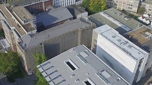 4.4K views · 77 reactions | Das hier ist für alle, die den RWTH Campus schon immer mal aus der Vogelperspektive sehen wollten: #RWTHvonoben.  Los geht es mit dem Zentralbereich um Hauptgebäude und SuperC. Viel Spaß!  Danke an Medien für die Lehre - RWTH Aachen für die coolen Drohnenaufnahmen!  | RWTH Aachen University | Facebook