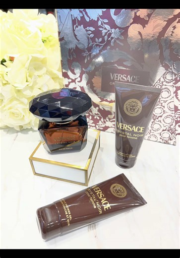 Versace Crystal Noir: Elegance in a Bottle