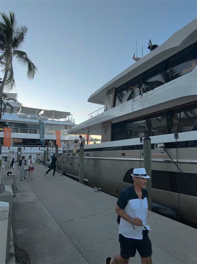 Van der Valk 34m Lady Lene 34-METER DUTCH YACHT – YachtBuying101.com 🧐 Complementary Consultation & Guide @ YachtBuying101.com 💎 Info Available: YachtSpecsDirect.com Explore the Van der Valk 34m Lady Lene — a 34-meter Dutch-built superyacht showcased at Pier 66 during FLIBS. This elegant vessel is ideal for cruising between Miami, Fort Lauderdale and island hops to the Bahamas, BVI and St. Barts. Available as both new and brokerage options, this walkthrough highlights dealer insights and on-th