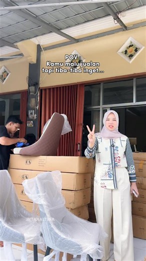 Altina Intan N, S.H., M.Kn. on Instagram: "Mau bilang malu jualan online tapi inget…"