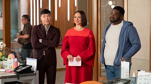 ‘Loot’ Trailer: Maya Rudolph Is A Spiraling Billionaire In Apple TV  Comedy Series