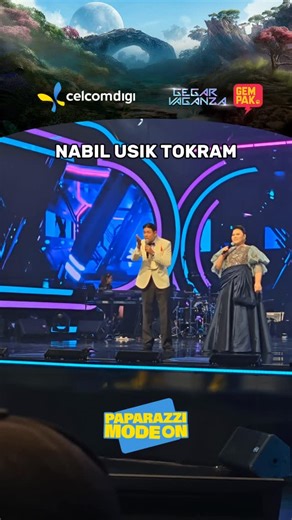 Astro Gempak on Instagram: "#GempakLive: Ada aje Nabil dengan Tokram ni usik mengusik 😂 Terus undi bintang kegemaran korang untuk Ikon Semangat No.1 CelcomDigi! Maklumat lanjut layari gempak.com/gegarvaganza Selami dunia GV-Verse, Gegar Vaganza 12 🗓️ Setiap Ahad ⏰ 9 Malam 📱 Astro Ria, Sooka dan Astro One ✨ BINTANG KEMBALI MENYENGAT! ✨ Suka rancangan dan drama terbaharu? Nikmati hiburan tempatan dan antarabangsa tanpa henti dengan Astro One — kini dengan bundle eksklusif Disney+ dan HBO Max, d