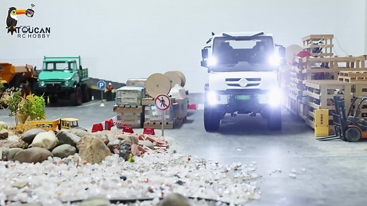 U432 Unimog 1/10 scale #rchydrauilc #rc #rcconstructions #rcmodel #rctruck #rcexcavator #rctractor #rcdigger #toucan