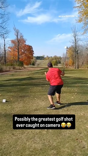 Golf on CBS on Instagram: "How in the world did he manage to catch it 🤣"