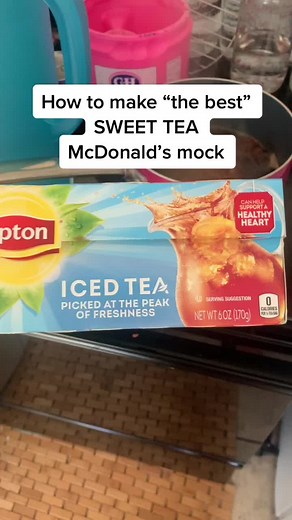 Delicious Summer Drink Recipe with Crown Peach Spike