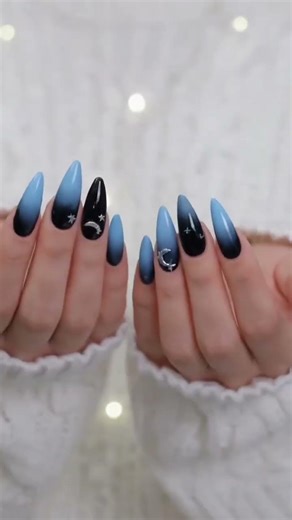 tell me blue is your style😆💫🔥 #nails #simplenails #nailart #nailinspo #shortsviral