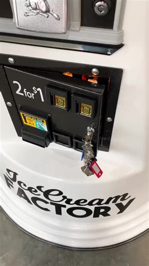 OMG This 7 Foot Gumball Machine Is Making $100 Daily! Check my new YT vid in bio! 🤑 #foryou #foryoupage #fyp #fy #feature #featureme #cash #money | Quikplay