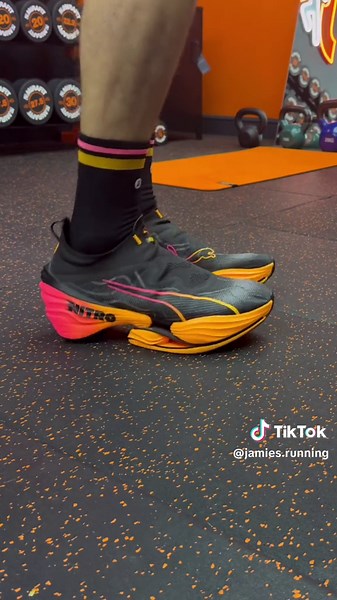 The Puma Fast-RB is a shoe that divides opinion - as noisy as it is crazy-looking, people seem to either think it’s awesome and a lot of fun or hate it and don’t see the point. I’m in the former camp - yes, it’s crazy, but crazy is sometimes fun. I run for fun, I’m not a professional, and I enjoy trying the shoes and kit that all of the different brands have to offer. So which camp are you in - a Puma Fast-RB lover, or a Puma Fast-RB hater…? #r#runnersoftiktokr#runtoinspiret#tiktokrunningt#tikto