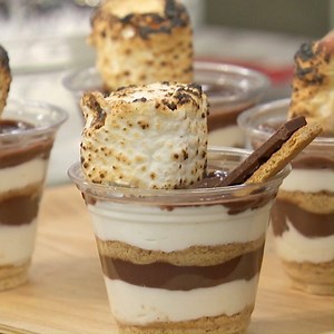 S'more pudding cups.. you're welcome! 🥄🍫 | Flavour Network
