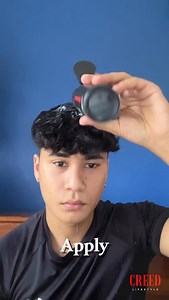 Shake, apply, and set! 💥✨ This is the Hair Volumizer Powder from Creed Lifestyle. It gives your hair instant lift and volume in minutes! 🚀 This powder won’t damage your hair like gels or waxes because it contains safe cosmetic ingredients like modified cornstarch & Silica Dimethyl Silylate. • 🌾 Cornstarch absorbs excess oil and keeps hair fresh all day • 💎 Silica Dimethyl Silylate adds texture and lightweight hold • 💨 Gives instant volume and lift in minutes • 🌀 Adds natural texture withou