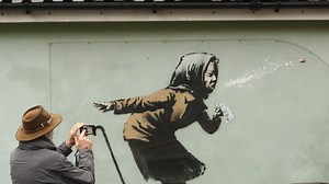 Banksy: Warum ihm jetzt die Enthüllung seiner Identität droht