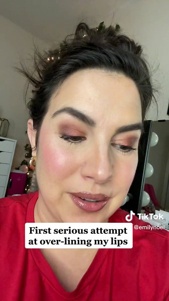 Saturday Night Makeup: Trying the Overlining Lip Trend