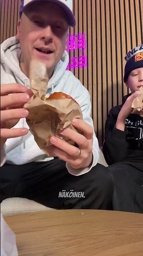 Mäkkäri vs Paikallinen ravintola (sandwichbros)