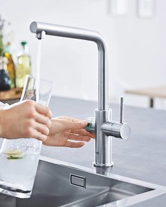 The GROHE Blue Water System elevates the kitchen through both function and form, providing chilled filtered water options of flat, medium, or sparkling. https://www.grohe.us/kitchen-collections/modern/grohe-blue-chilled-sparkling | GROHE
