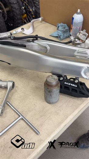 Jay Clark DirtBikeTV on Instagram: "Greasing linkage on new RMZ 🤗 @r_moto_perfected with the cool tool. #rmz450 ✊🏼💨 Go to our LinkTree in profile for latest podcast, videos, stories & discount links. @suzukicycles @wisecopistoninc @prox_racing_parts @jepistons @fmf73 @ridedunlop @decalworks @odi_moto @unifilter @worksconnection @rekluse_motorsports @cometicgasket @klotz1959 @cardosystems @vintco_usa @mxplastics @blasterproducts @arclevers @streamline_brakes @racetechinc #dirtbike #mx #suzuki 