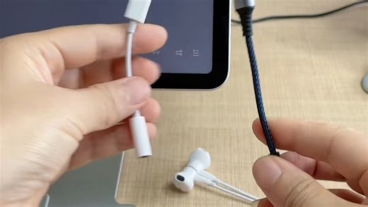 C口iPad的想要连接35耳机，为什么用上转接头没有声音#转接头#转换器#转接器#转接线#直播转换器-7263736784503328057