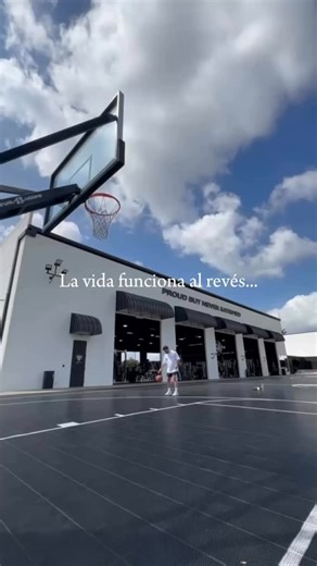 Mundo Amazon - Contenido de Amazon FBA on Instagram: "Empieza a fluir y no dejes que te influya….. #ecommerce #reel #amazon #explorer #viralreels"