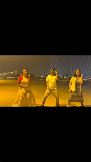 Life Of Shanriya | Ek chumma tu mujhko udhar Dede 😎#ekchummatumujhkoudhardede #lifeofshanriya #newlymarried #shanriya❤️ | Instagram