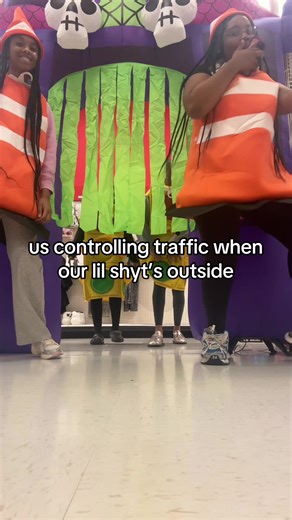 WE CONTROL THE TRAFFIC 🫡#fypage #relatable #fyp #funny #traffic @a.amiyree @nessatessaa💘