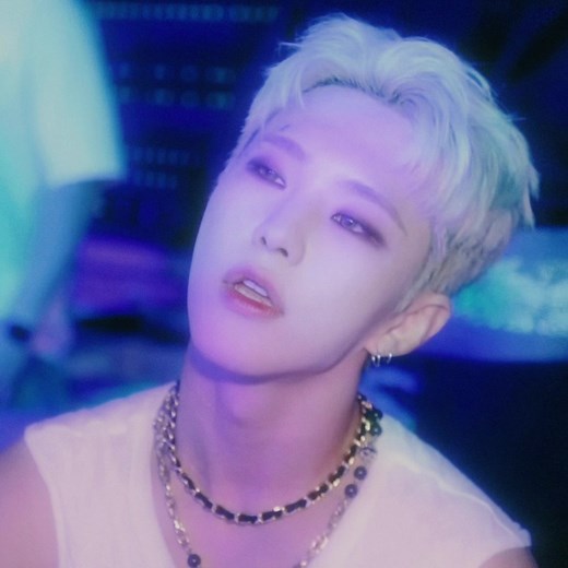 hoshi’s duality is sooo breathtaking!!! like!! its one of my favourite things about him :’) the prettiest soul ever