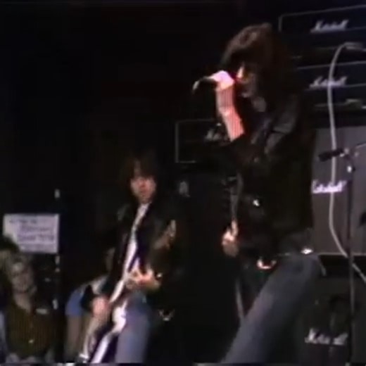 RAMONES - Blitzkrieg Bop Live at CBGB | Ramones Forever